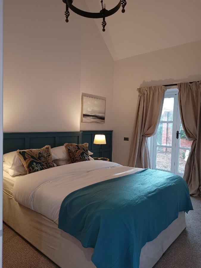 The West Wing At Eriviat Hall Hot Tub Henllan  المظهر الخارجي الصورة