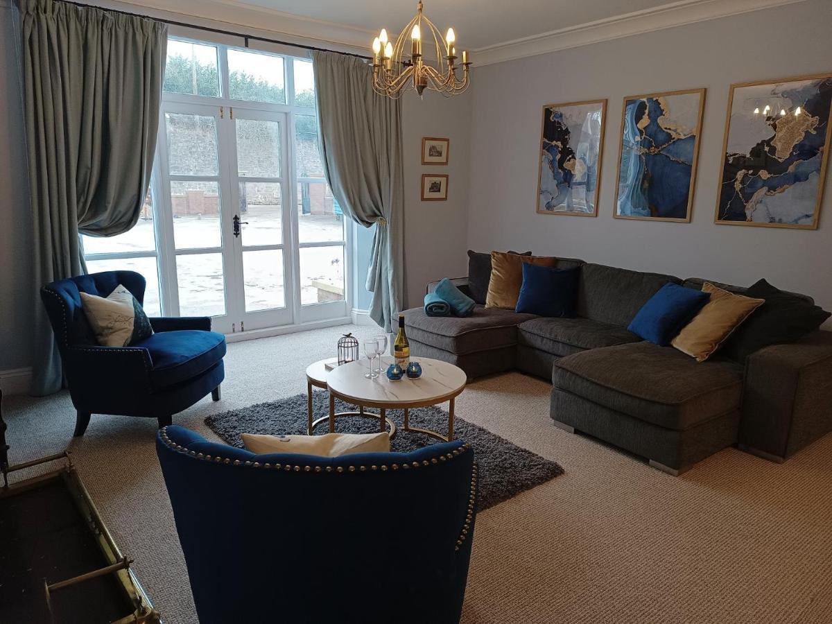 The West Wing At Eriviat Hall Hot Tub Henllan  المظهر الخارجي الصورة