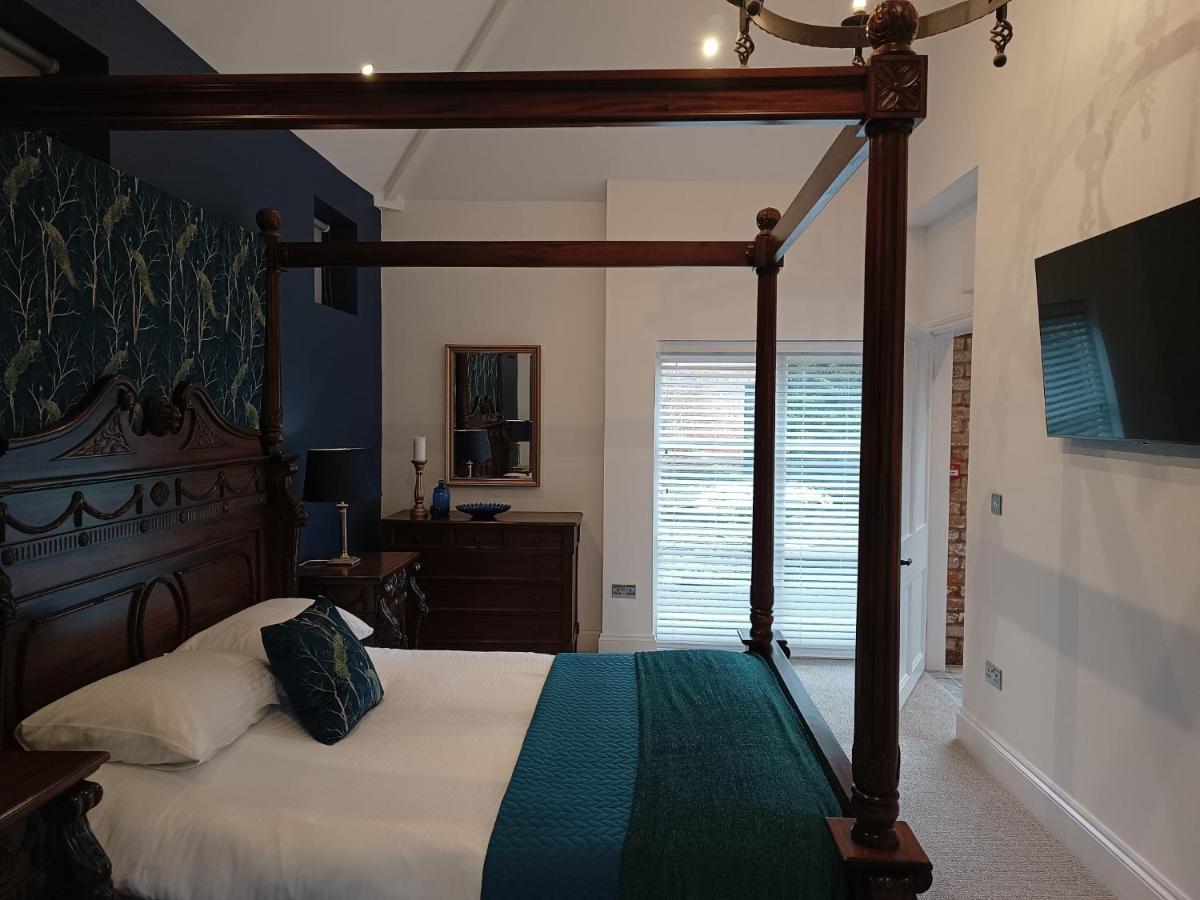 The West Wing At Eriviat Hall Hot Tub Henllan  المظهر الخارجي الصورة