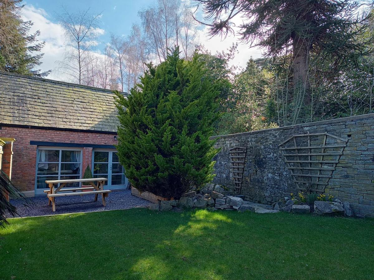 The West Wing At Eriviat Hall Hot Tub Henllan  المظهر الخارجي الصورة